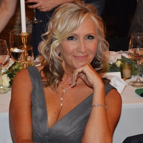 Meet your Posher, Kimberly - Picture 1 of 1